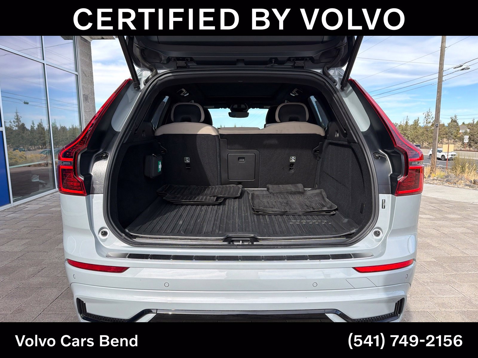 Certified 2026 Volvo XC60 B5 Plus AWD/4WD image 9