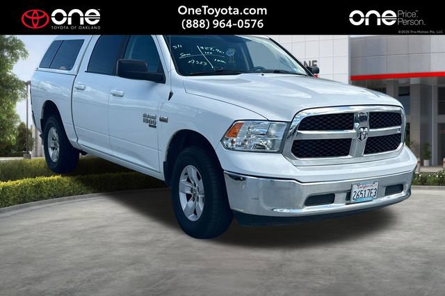 Used 2019 RAM 1500 Classic SLT AWD/4WD image 1