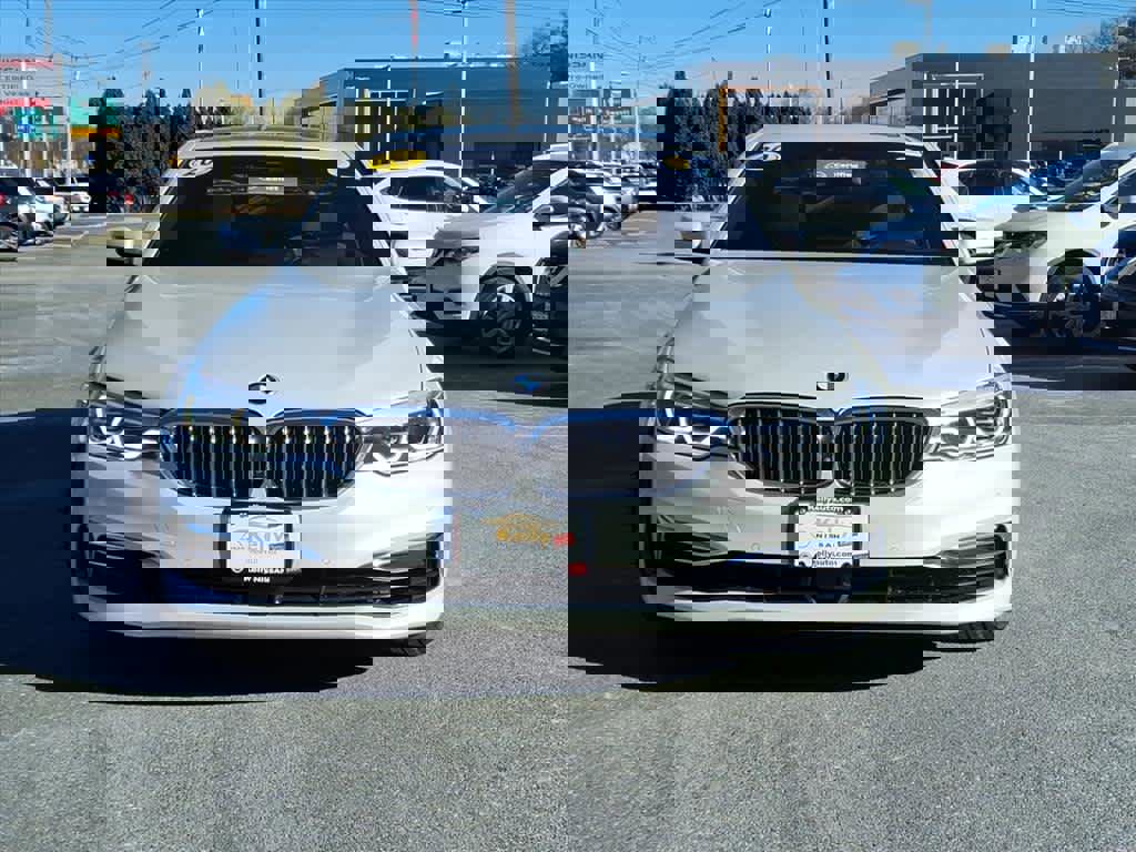 Used 2020 BMW 540i xDrive w/ Executive Package image 2