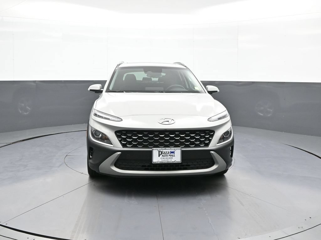 Certified 2022 Hyundai Kona SEL w/ Convenience Package AWD/4WD image 2