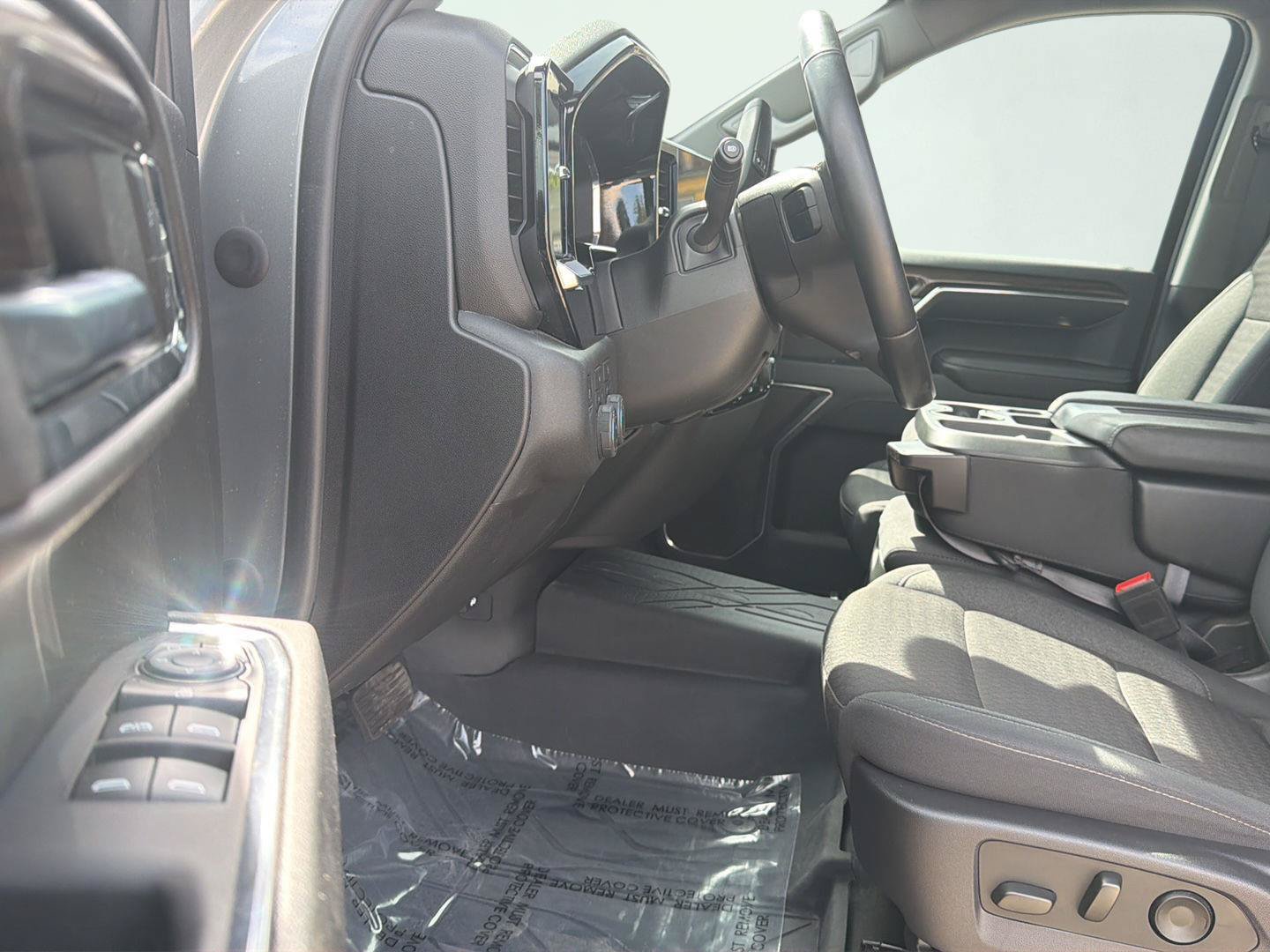 Used 2024 Chevrolet Silverado 1500 LT w/ Protection Package AWD/4WD image 2