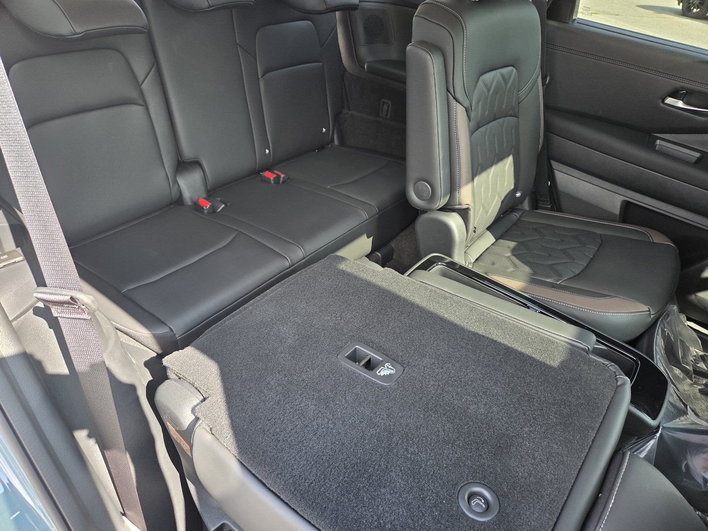 New 2026 Nissan Pathfinder Platinum AWD/4WD image 27