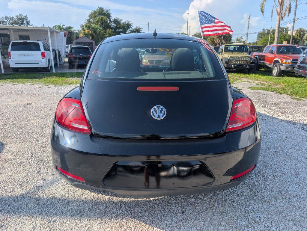 Used 2012 Volkswagen Beetle 2.5 FWD image 6