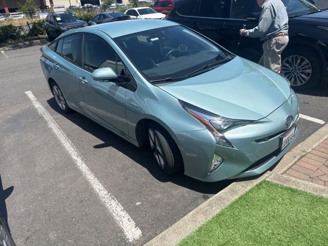 Used 2017 Toyota Prius Three Touring FWD image 1