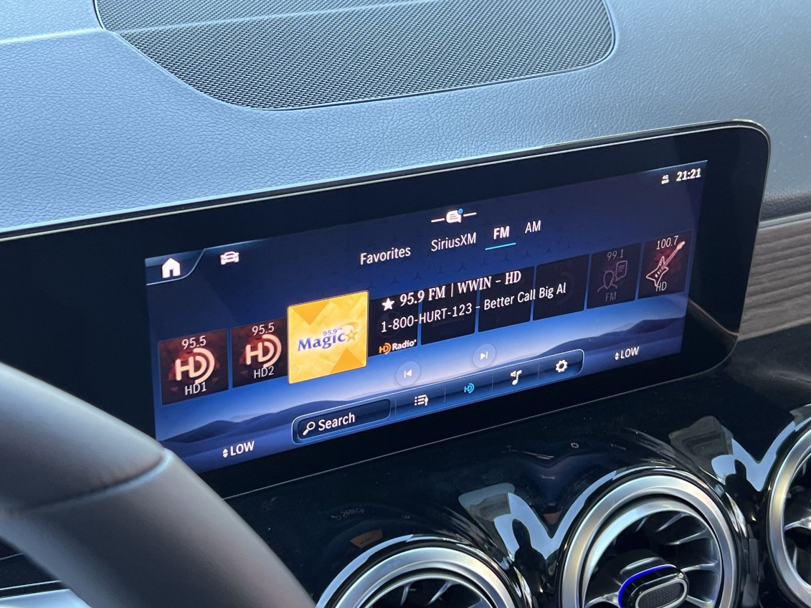 New 2026 Mercedes-Benz GLB 250 4MATIC image 23