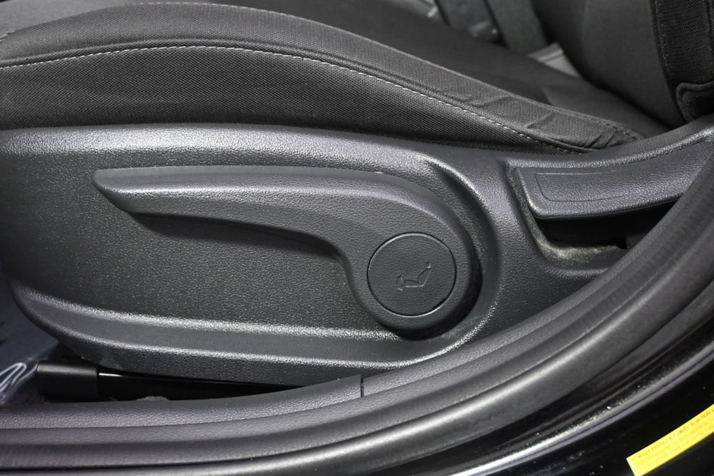 Used 2018 Hyundai Elantra SEL FWD image 14