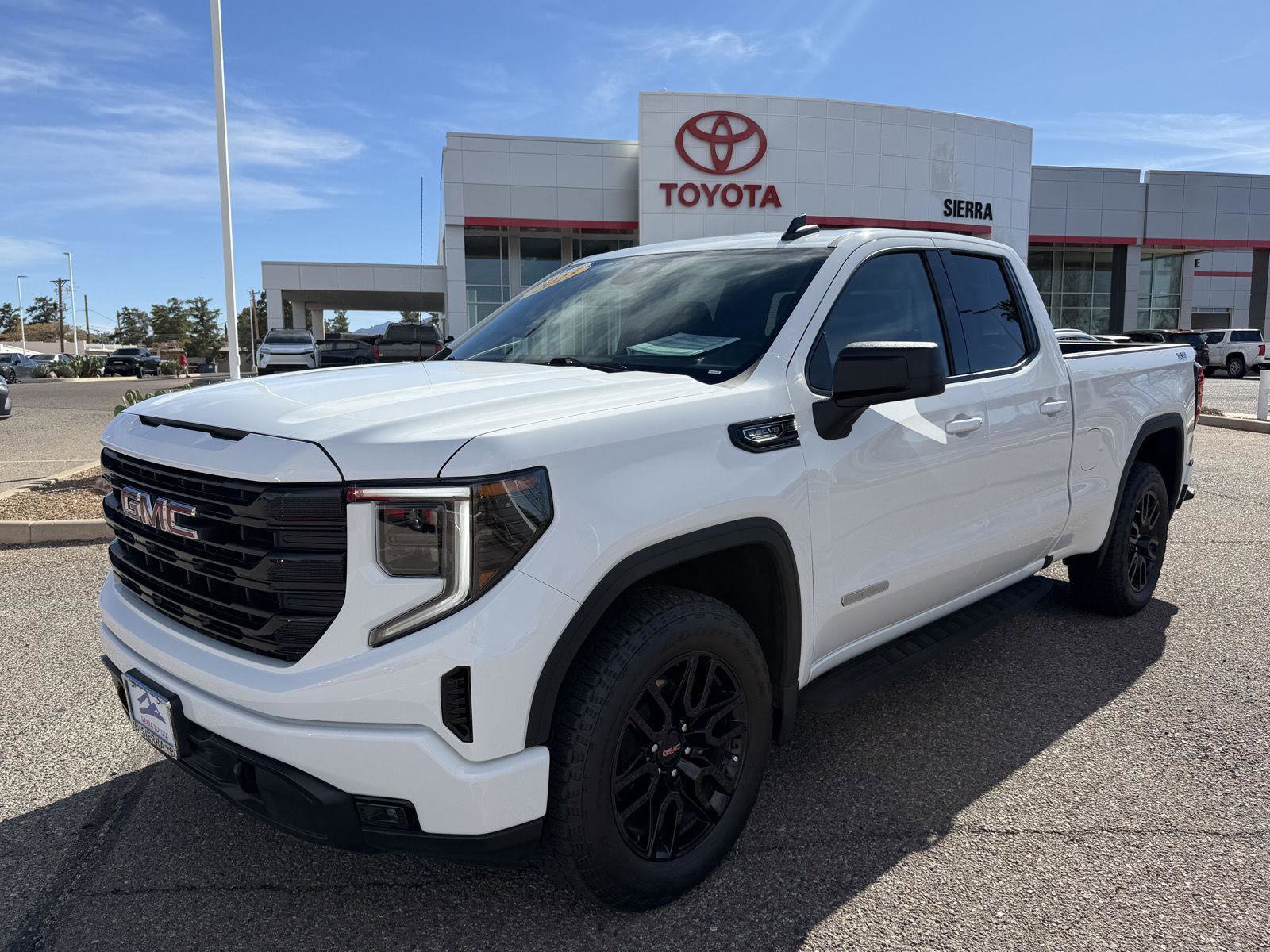 Used 2025 GMC Sierra 1500 Elevation w/ Preferred Package image 1