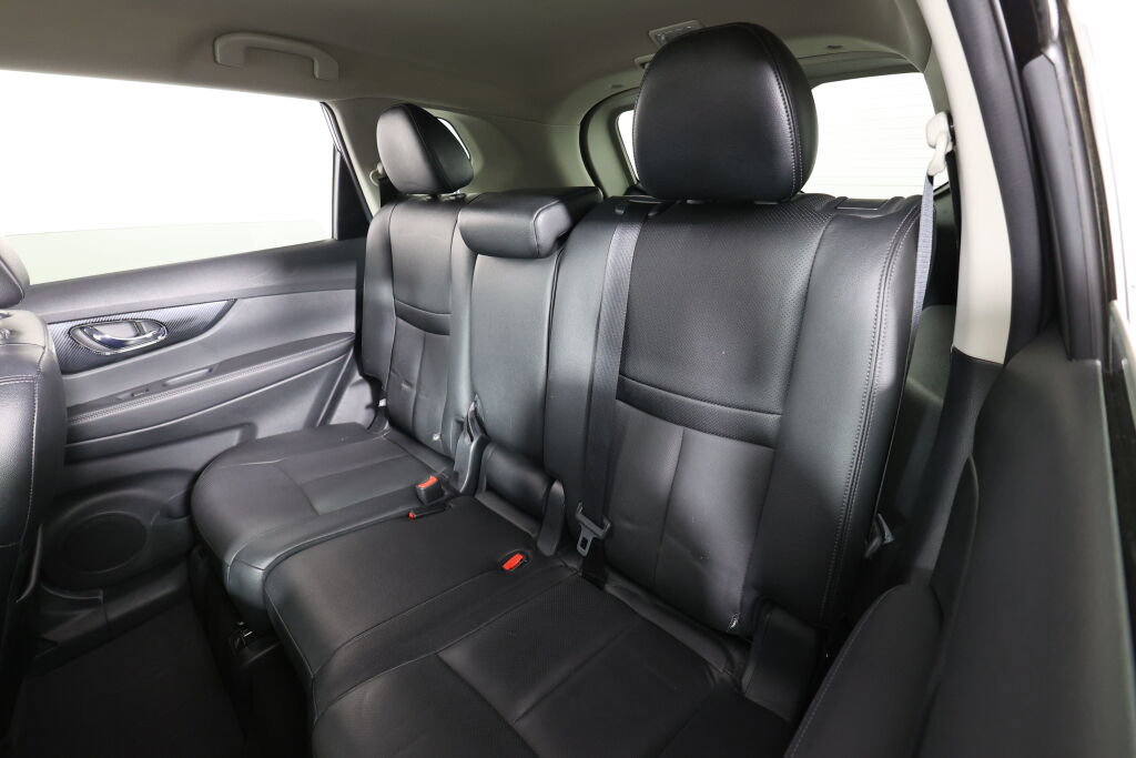 Used 2017 Nissan Rogue SL image 15