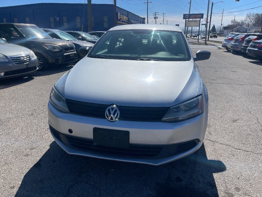 Used 2011 Volkswagen Jetta S image 2