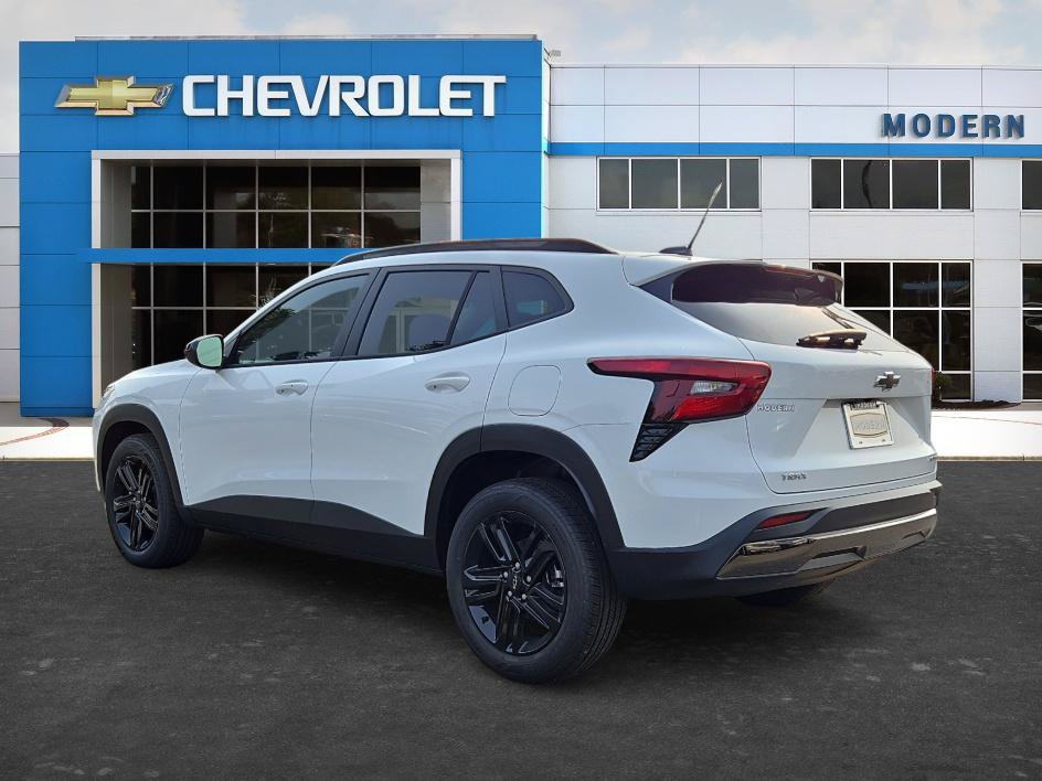 New 2026 Chevrolet Trax ACTIV FWD image 3