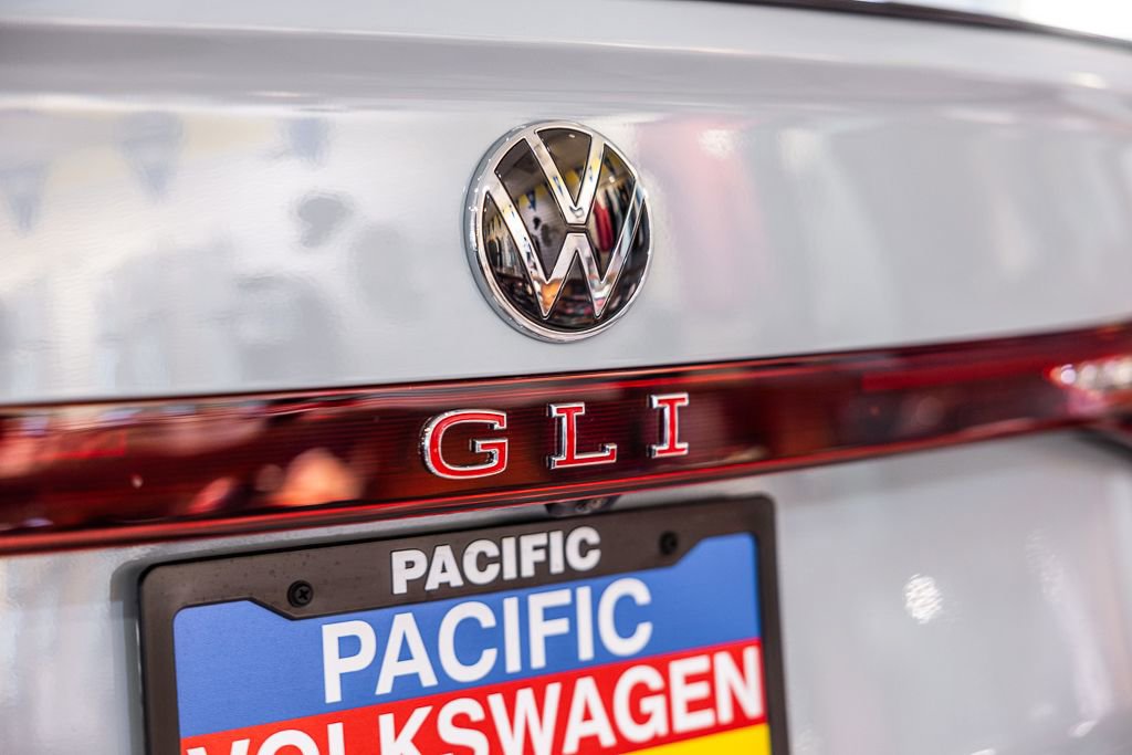 New 2026 Volkswagen Jetta GLI Autobahn FWD image 5