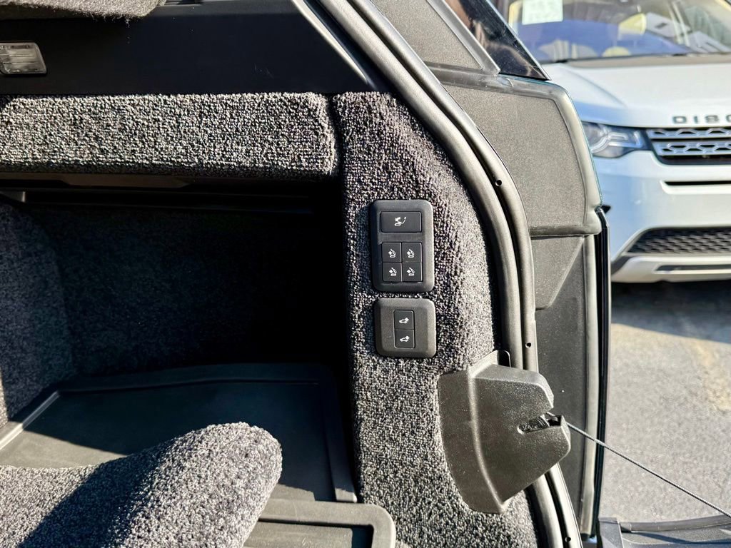 Used 2018 Land Rover Range Rover Autobiography image 8