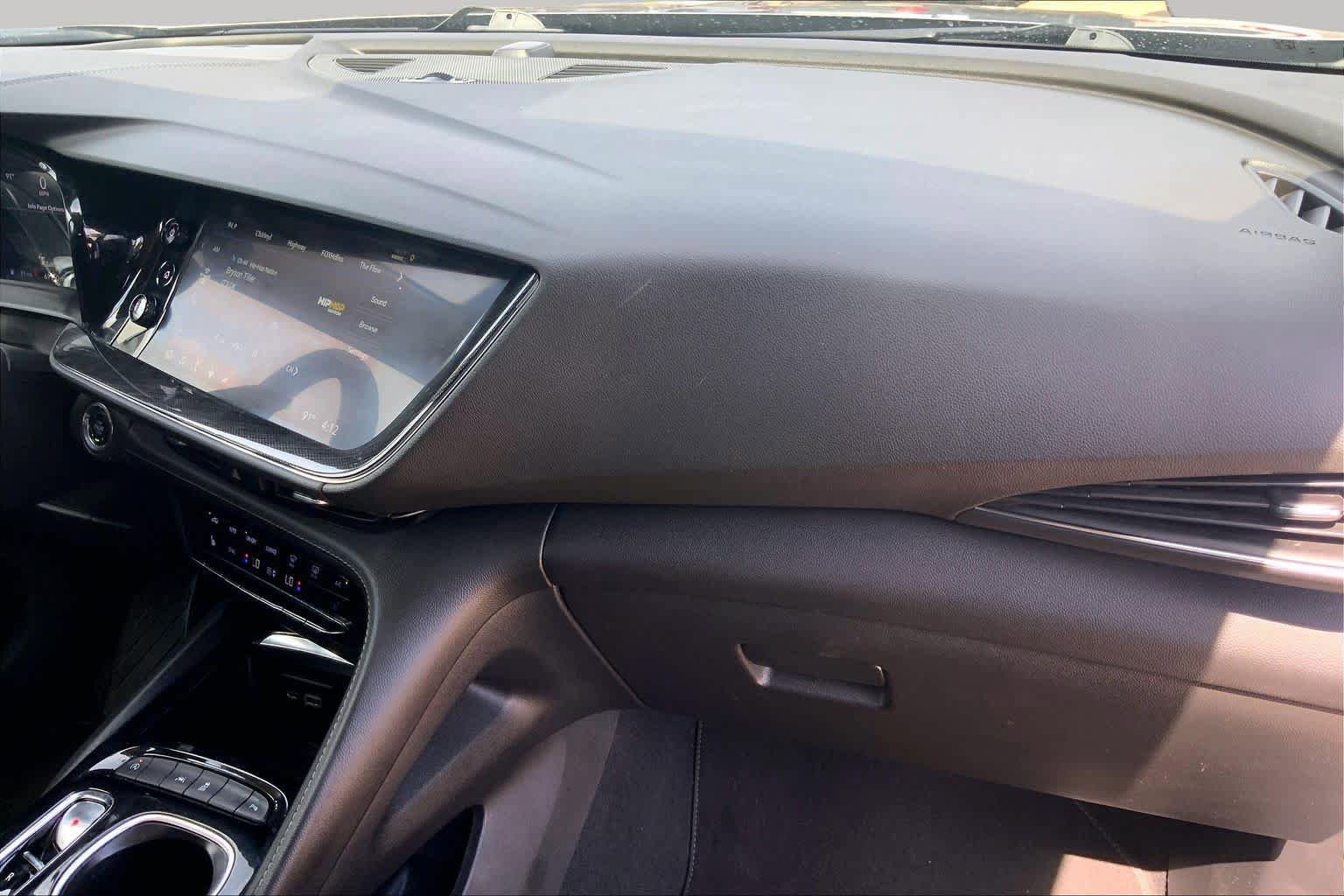 Used 2022 Buick Envision Essence w/ Safety Package FWD image 18