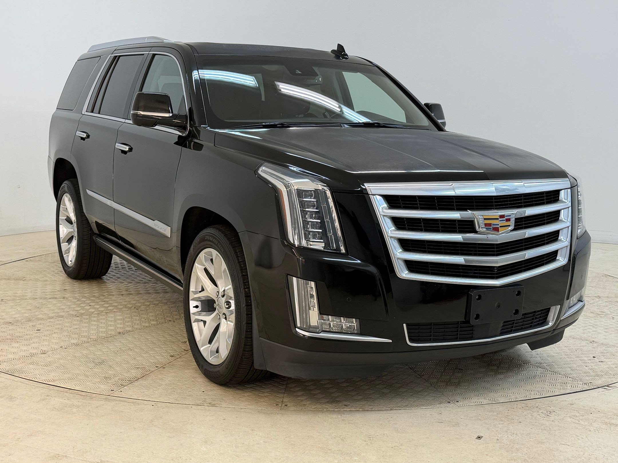 Used 2016 Cadillac Escalade Premium image 7
