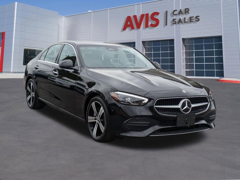 Used 2025 Mercedes-Benz C 300 4MATIC Sedan image 3