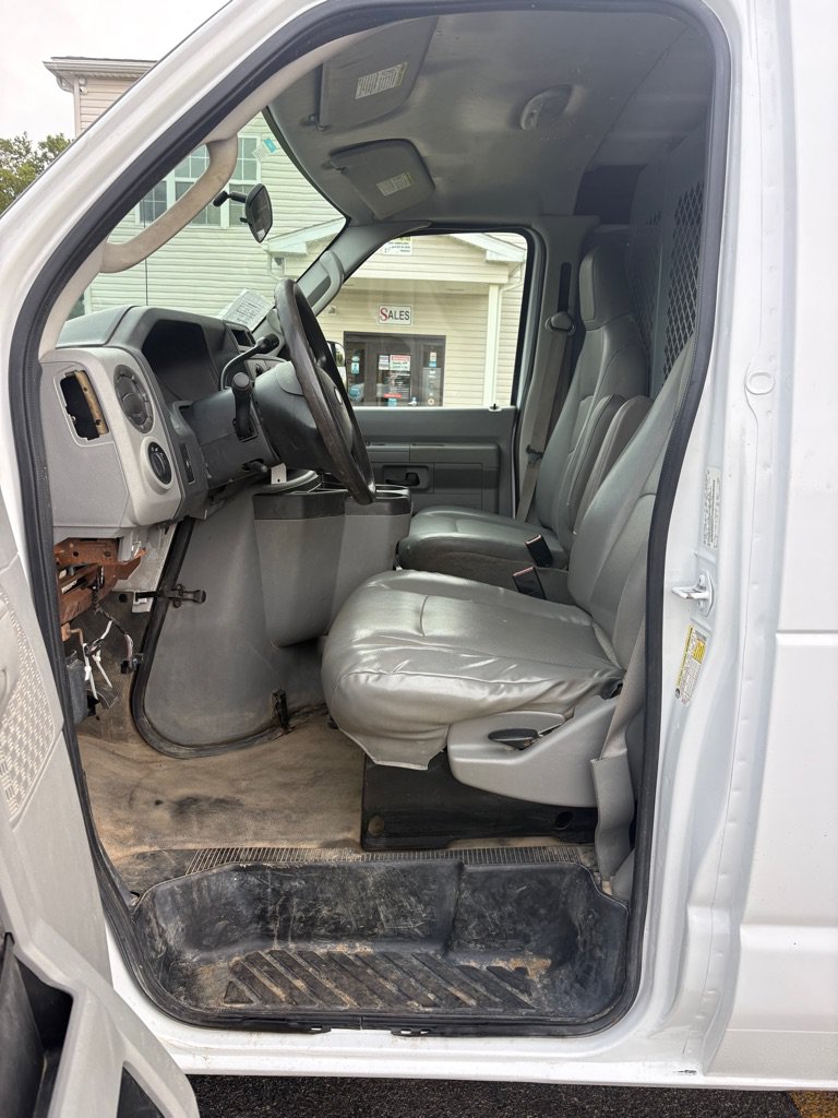 Used 2012 Ford E-250 and Econoline 250 w/ PWR Group RWD image 9