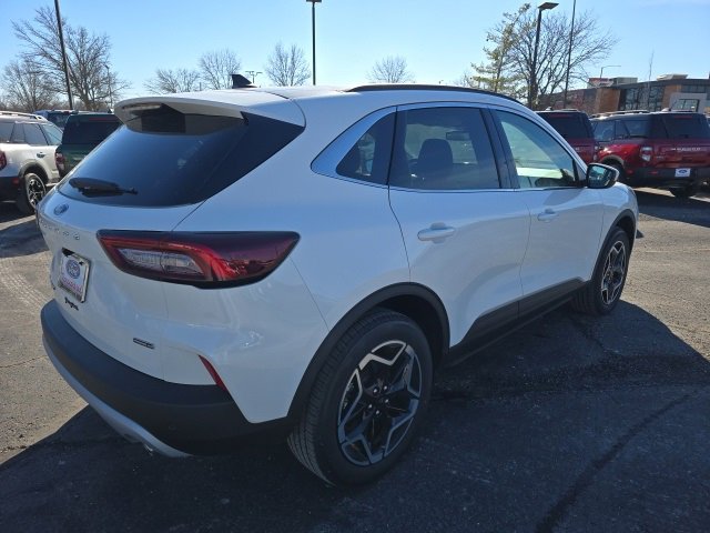 New 2026 Ford Escape Platinum image 5