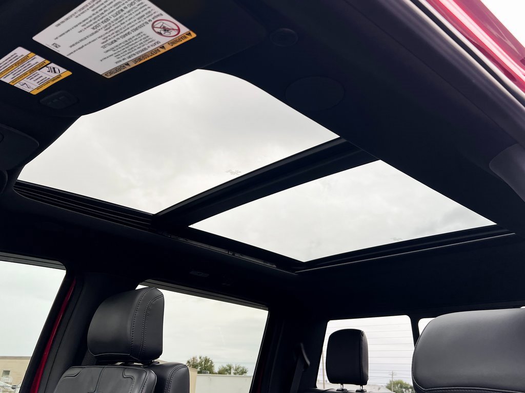 Used 2025 Ford F250 Platinum image 8