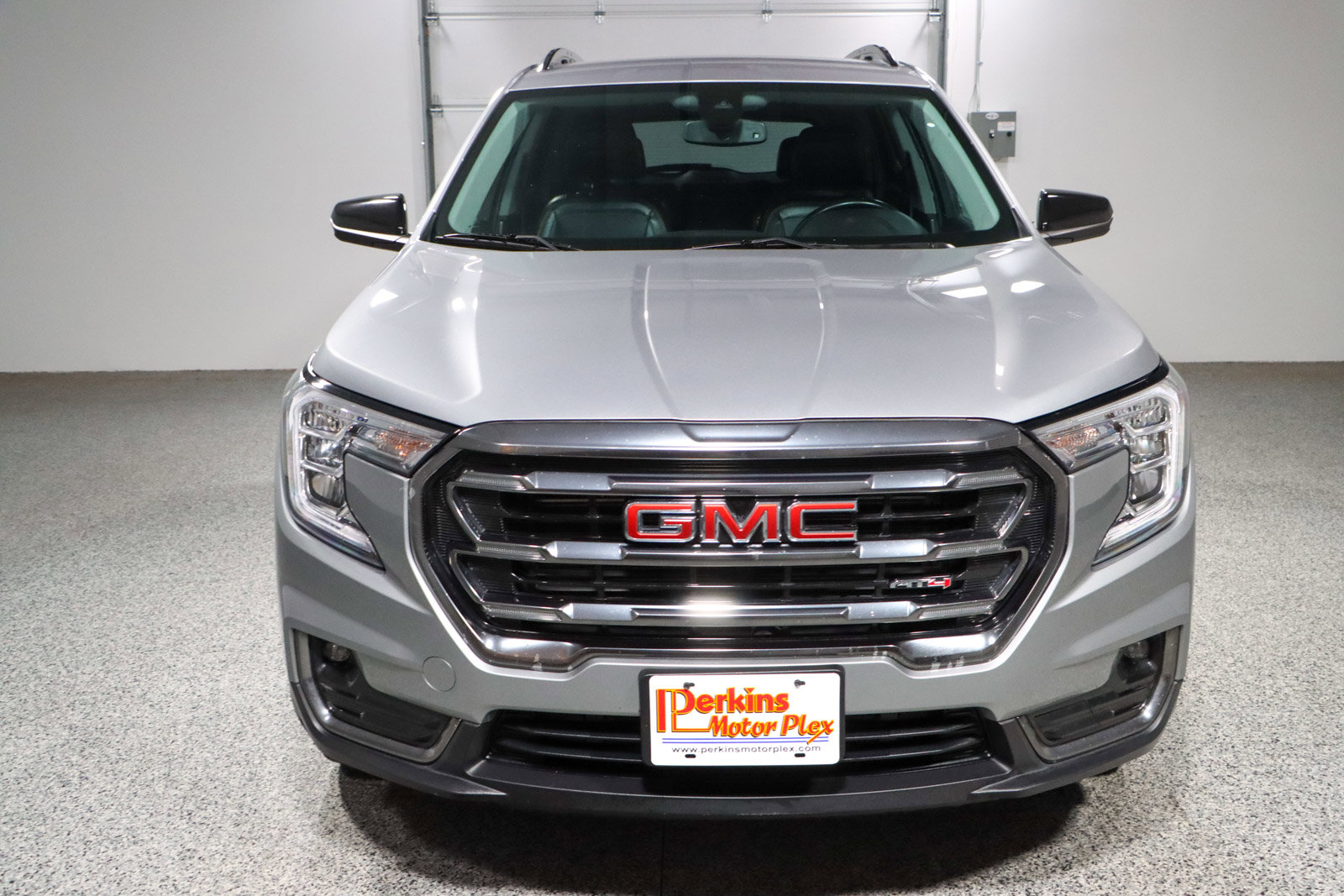 Used 2023 GMC Terrain AT4 image 4