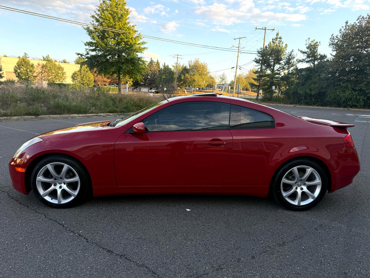 Used 2004 INFINITI G35 2dr Cpe Auto w/ Premium Pkg image 8