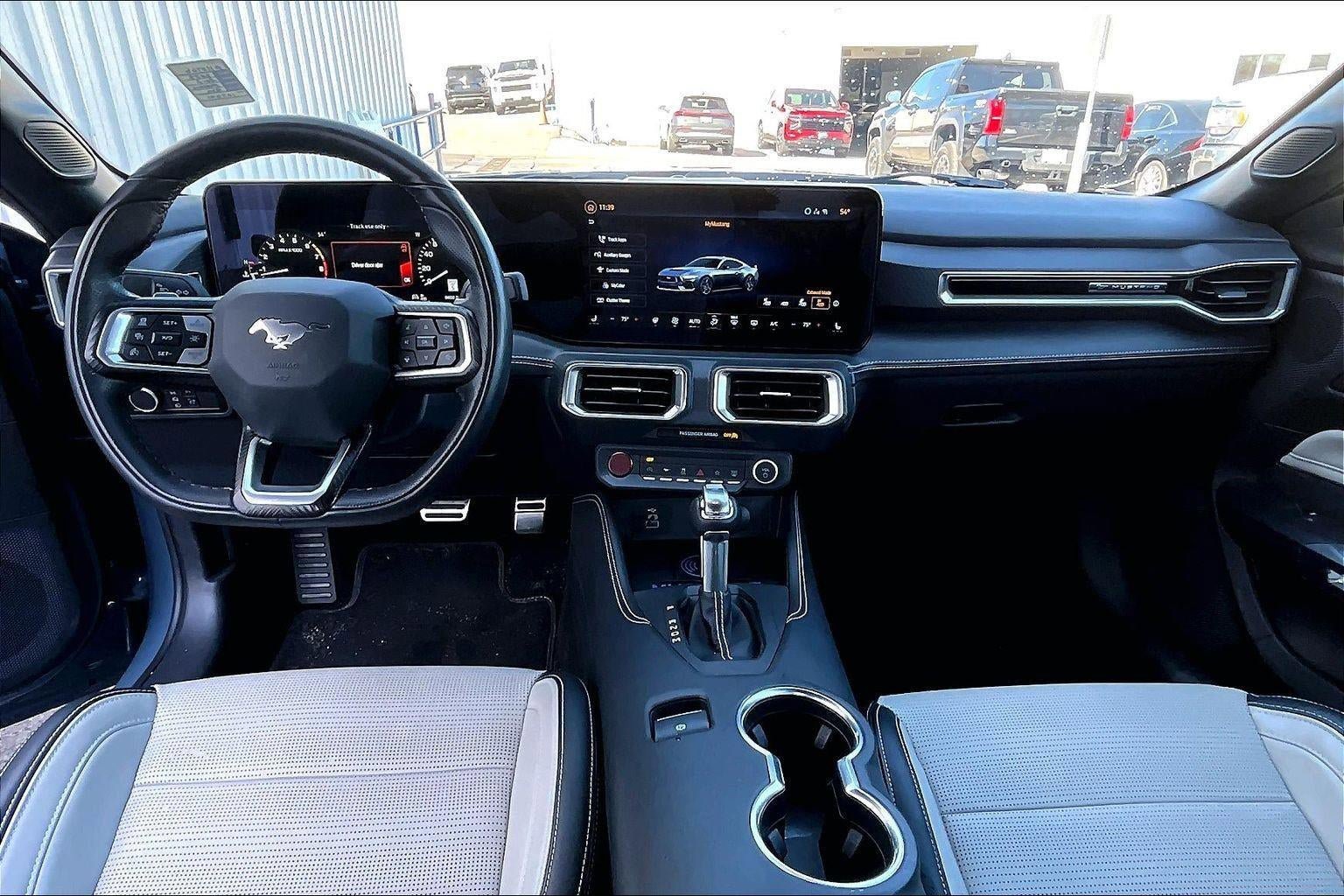 Used 2025 Ford Mustang GT Premium image 12
