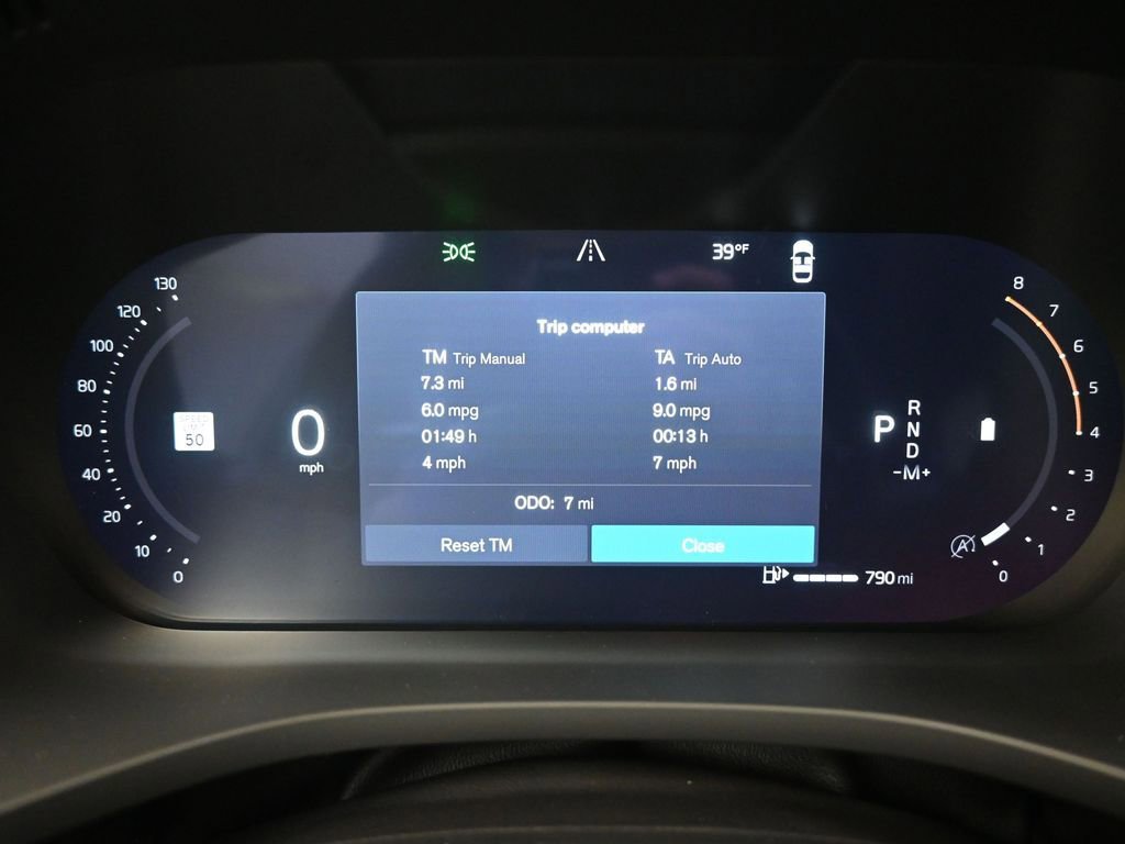 New 2026 Volvo XC60 B5 Plus w/ Protection Package Premier image 30