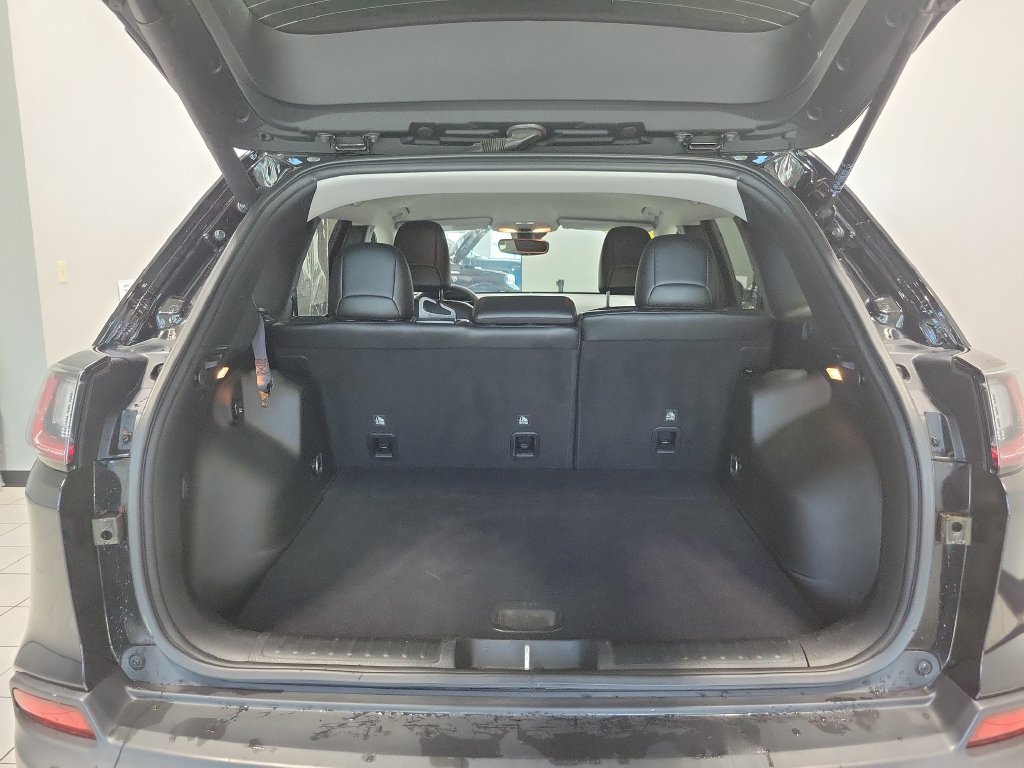 Used 2023 Jeep Cherokee Altitude Lux AWD/4WD image 13