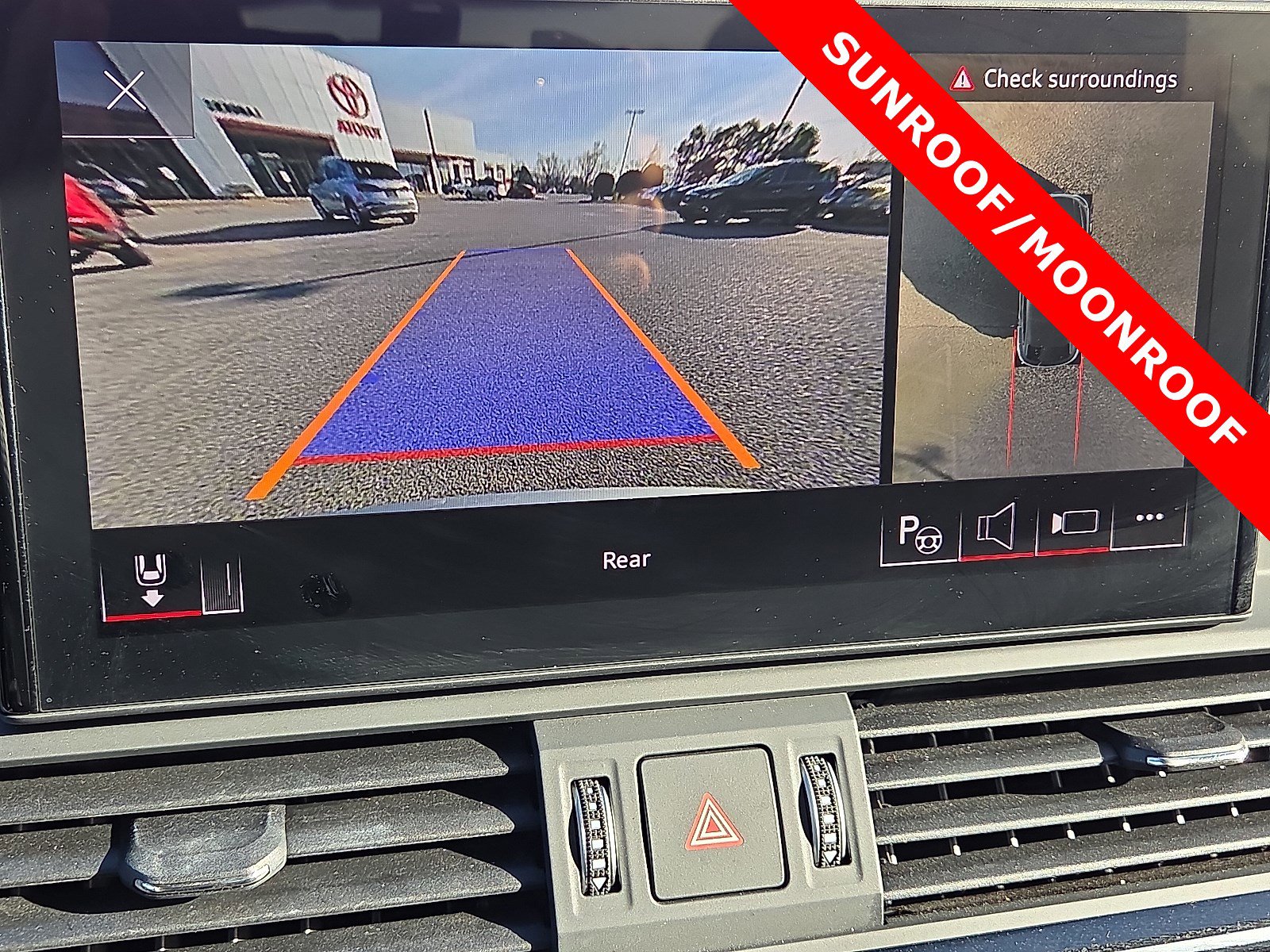 Used 2023 Audi SQ5 Prestige w/ Prestige Package image 19