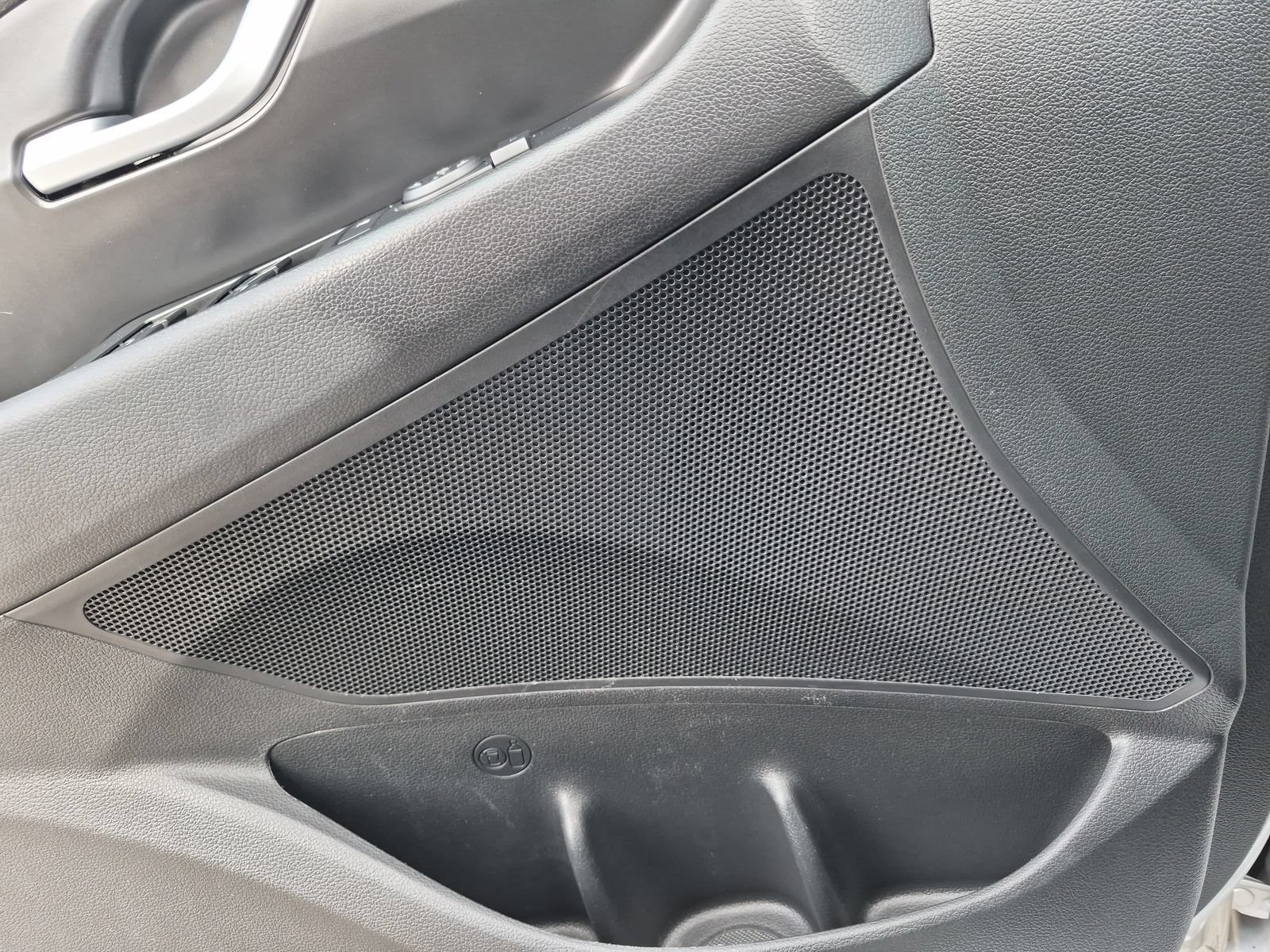 Used 2019 Hyundai Elantra GT FWD image 24