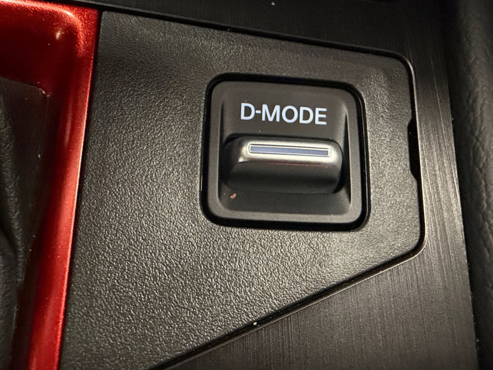 Used 2025 Nissan Kicks SR image 37