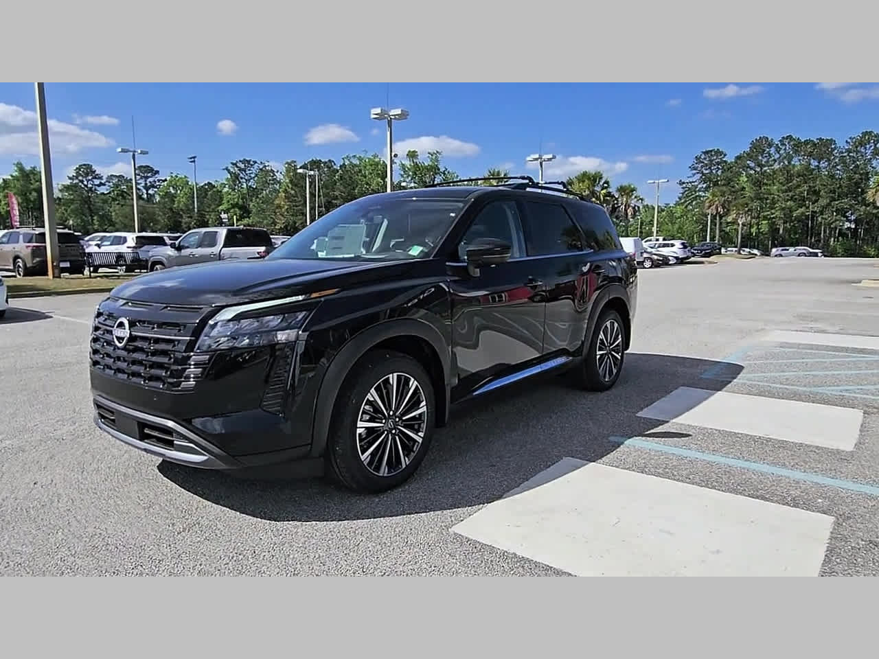 New 2026 Nissan Pathfinder Platinum FWD image 22