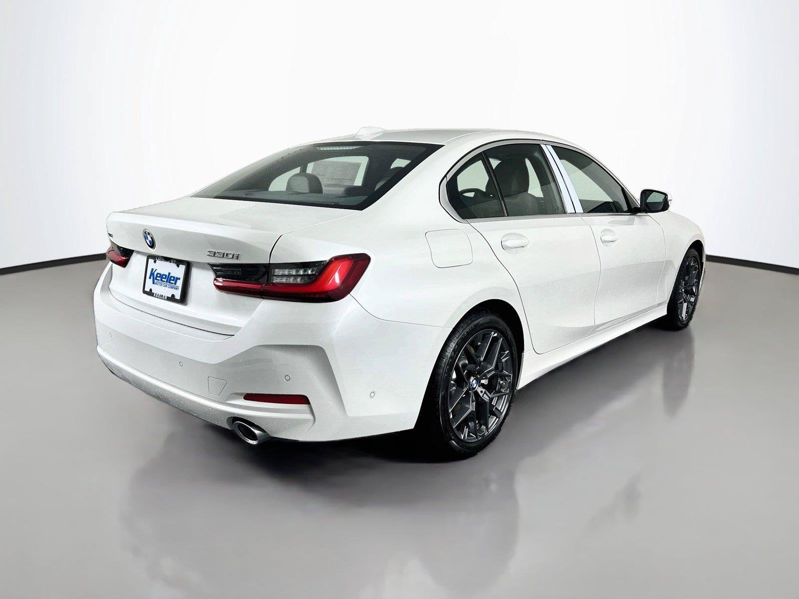 Used 2026 BMW 330i xDrive Sedan w/ Premium Package AWD/4WD image 6