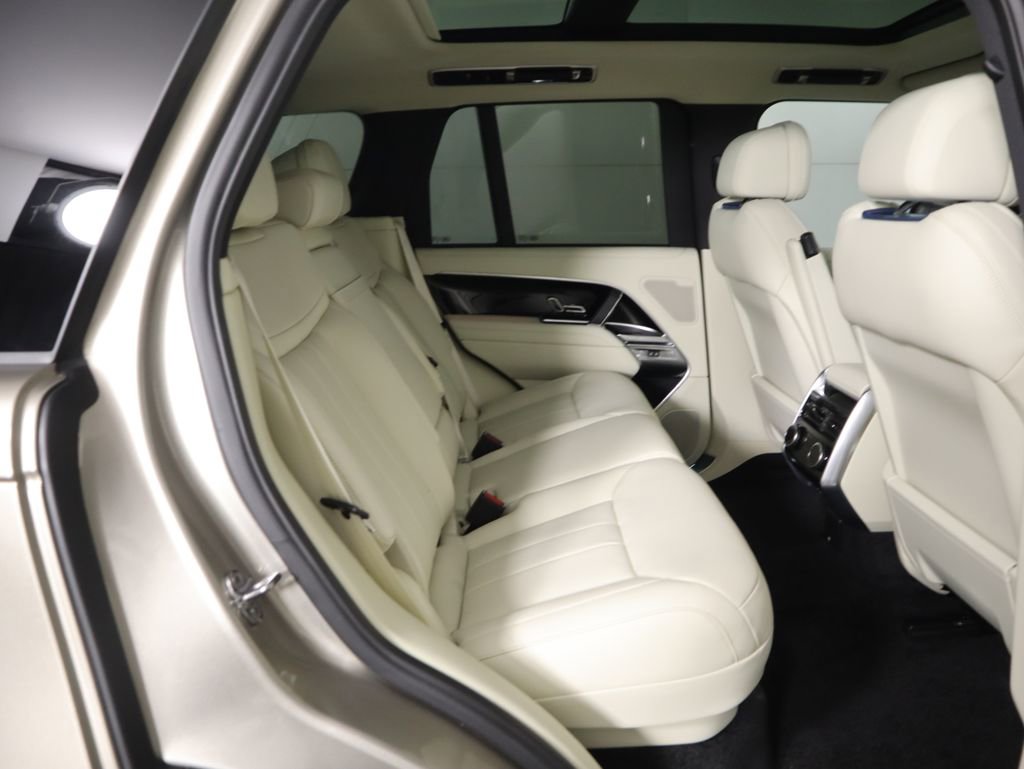 New 2026 Land Rover Range Rover SE AWD/4WD image 23