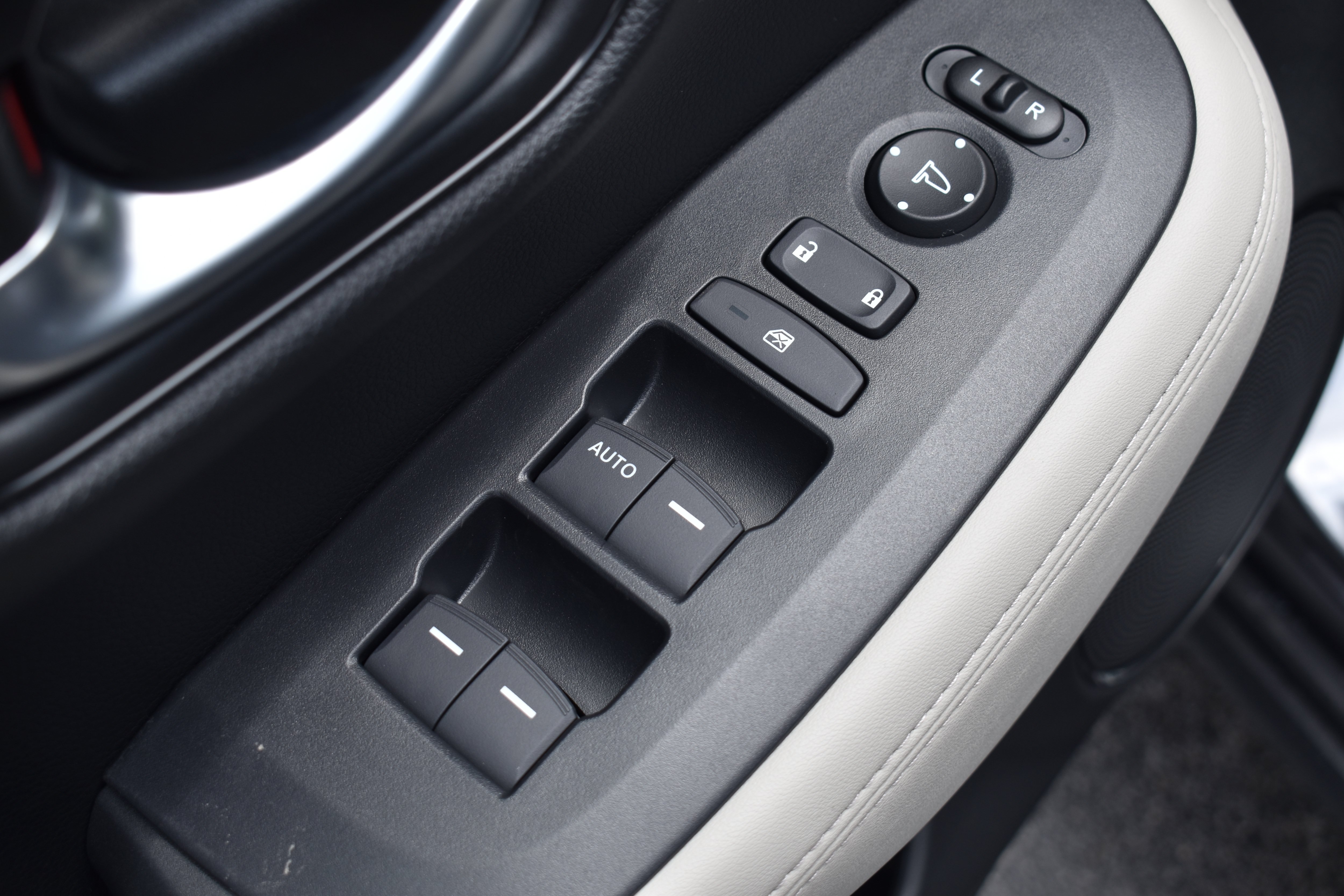 New 2027 Honda HR-V LX image 13