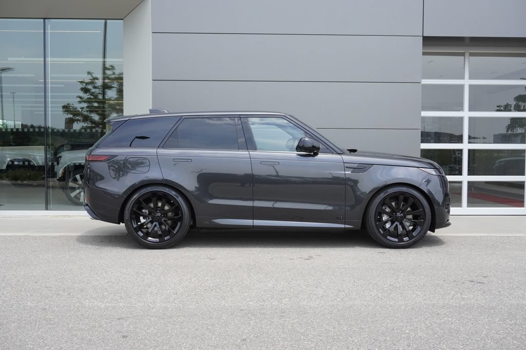 New 2026 Land Rover Range Rover Sport Dynamic SE AWD/4WD image 7