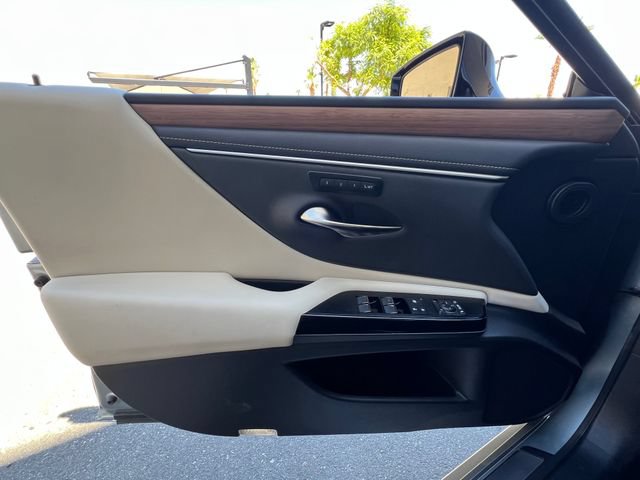 Certified 2025 Lexus ES 350 w/ Premium Package FWD image 34
