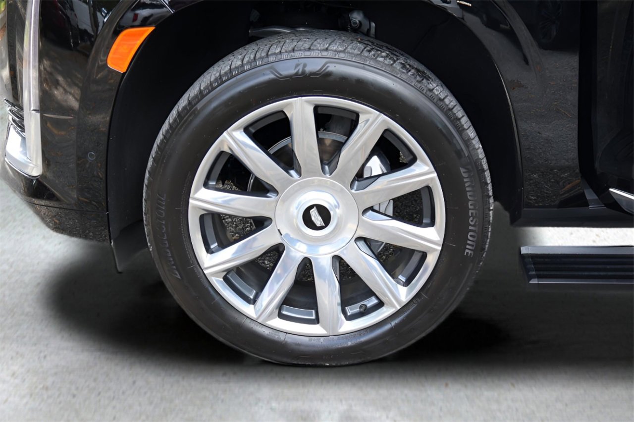 Certified 2023 Cadillac Escalade ESV Premium Luxury Platinum image 9