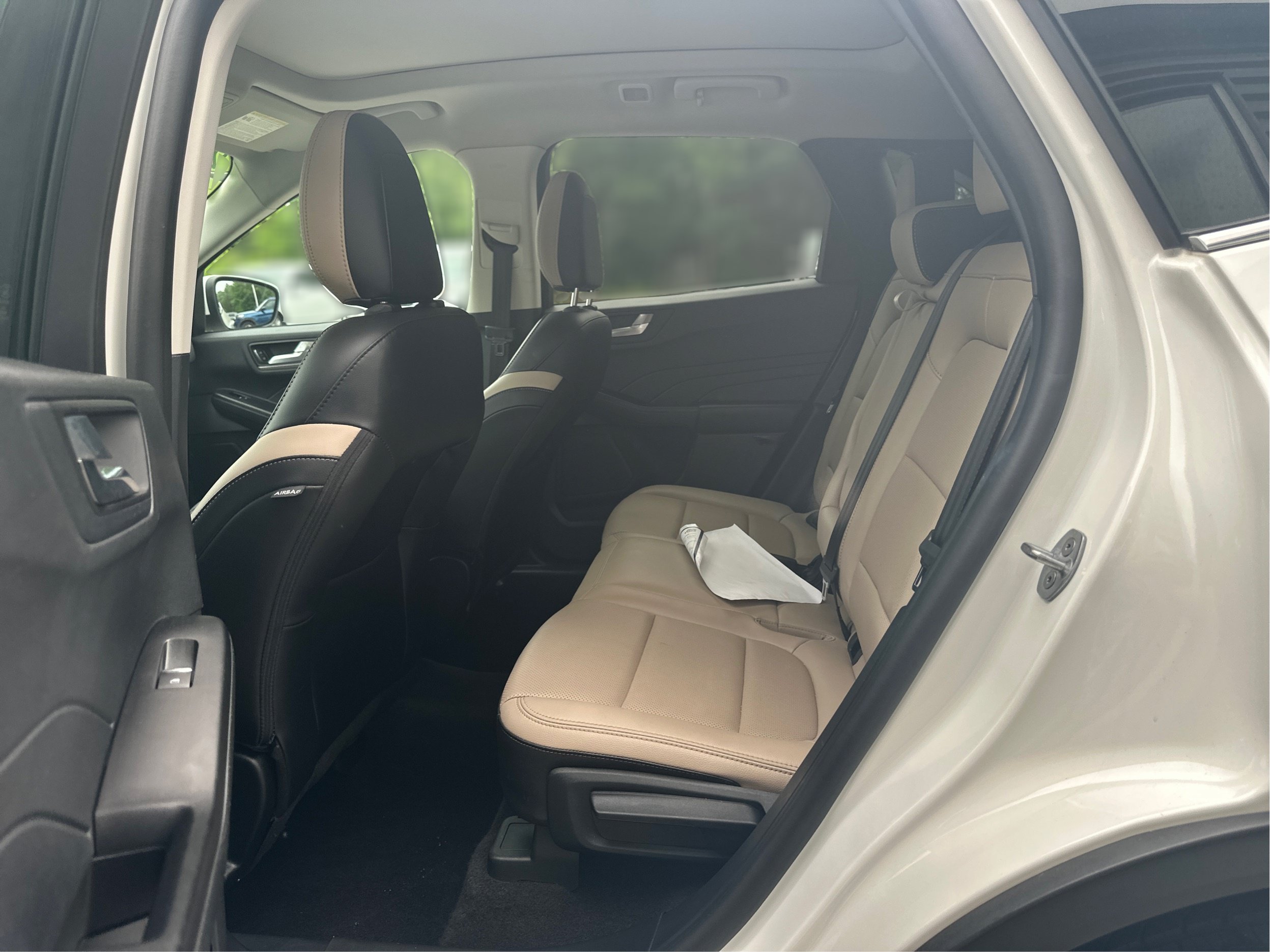 Used 2022 Ford Escape Titanium AWD/4WD image 12