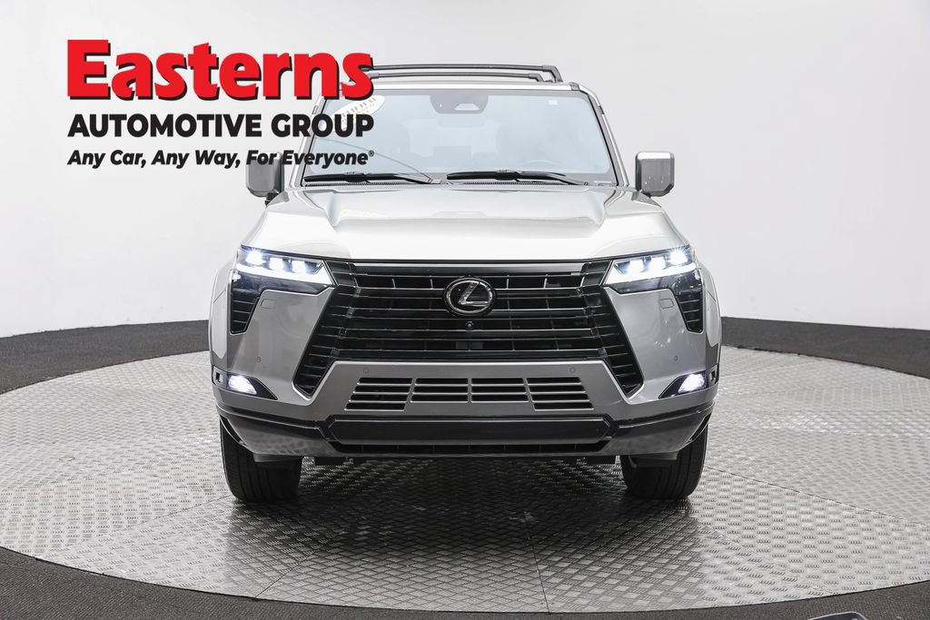 Used 2024 Lexus GX 550 w/ Cold Area Package AWD/4WD image 2