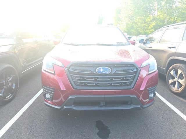 Used 2024 Subaru Forester Premium AWD/4WD image 2