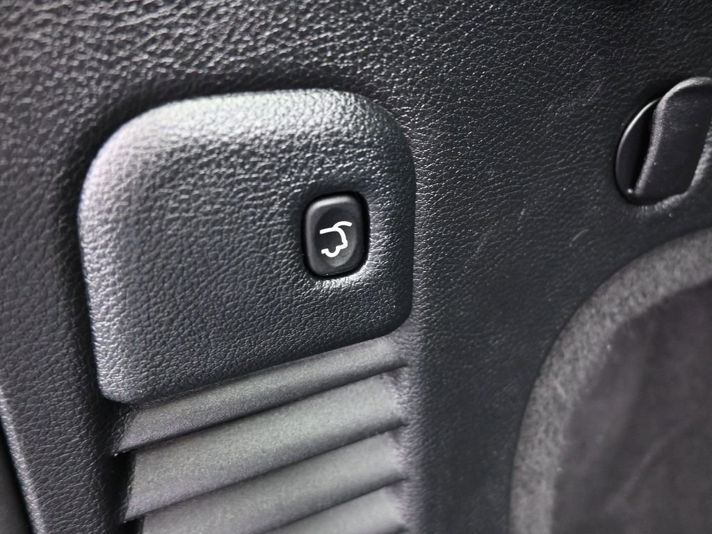 Used 2020 Jeep Grand Cherokee Altitude image 41