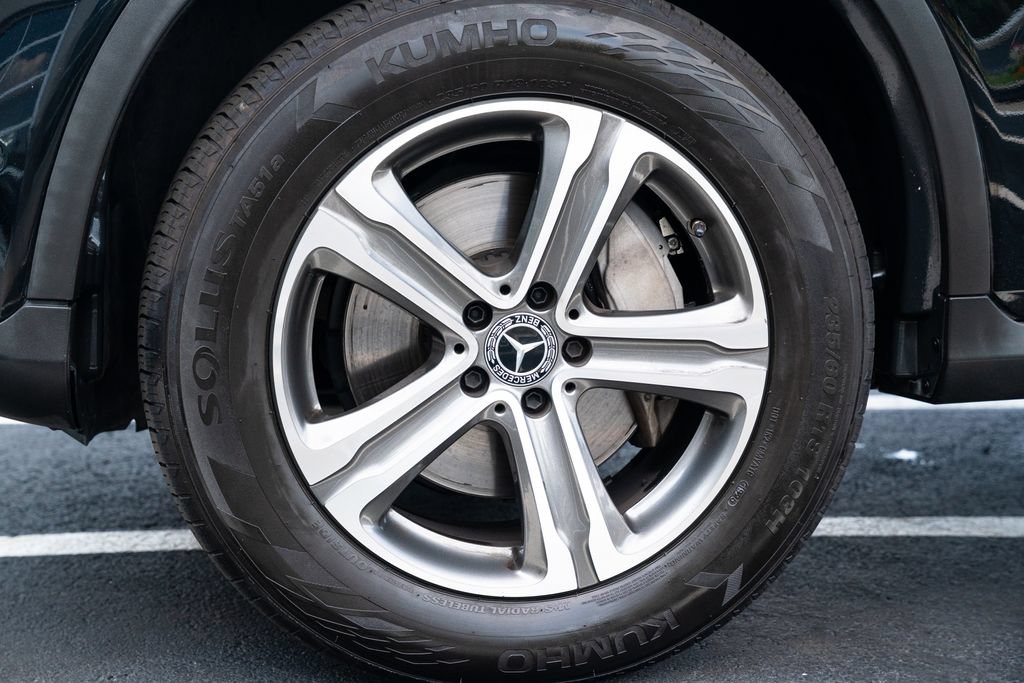 Used 2021 Mercedes-Benz GLC 300 4MATIC w/ Premium Package image 24