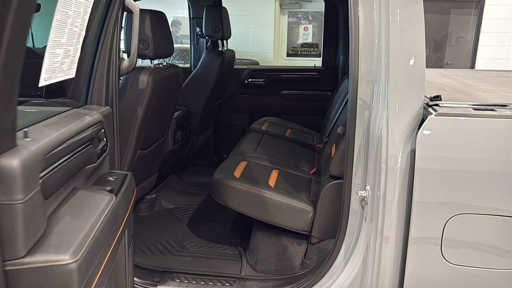 Used 2024 GMC Sierra 2500 AT4 w/ AT4 Premium Plus Package image 18