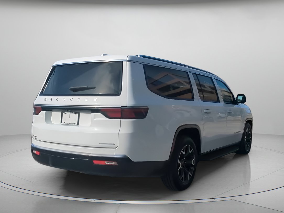 Used 2023 Jeep Wagoneer L Series III w/ Preferred Equipment Group image 26