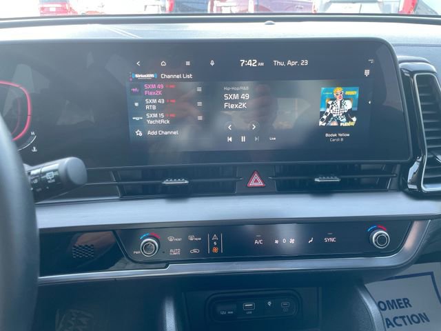 Used 2025 Kia Sportage EX FWD image 23