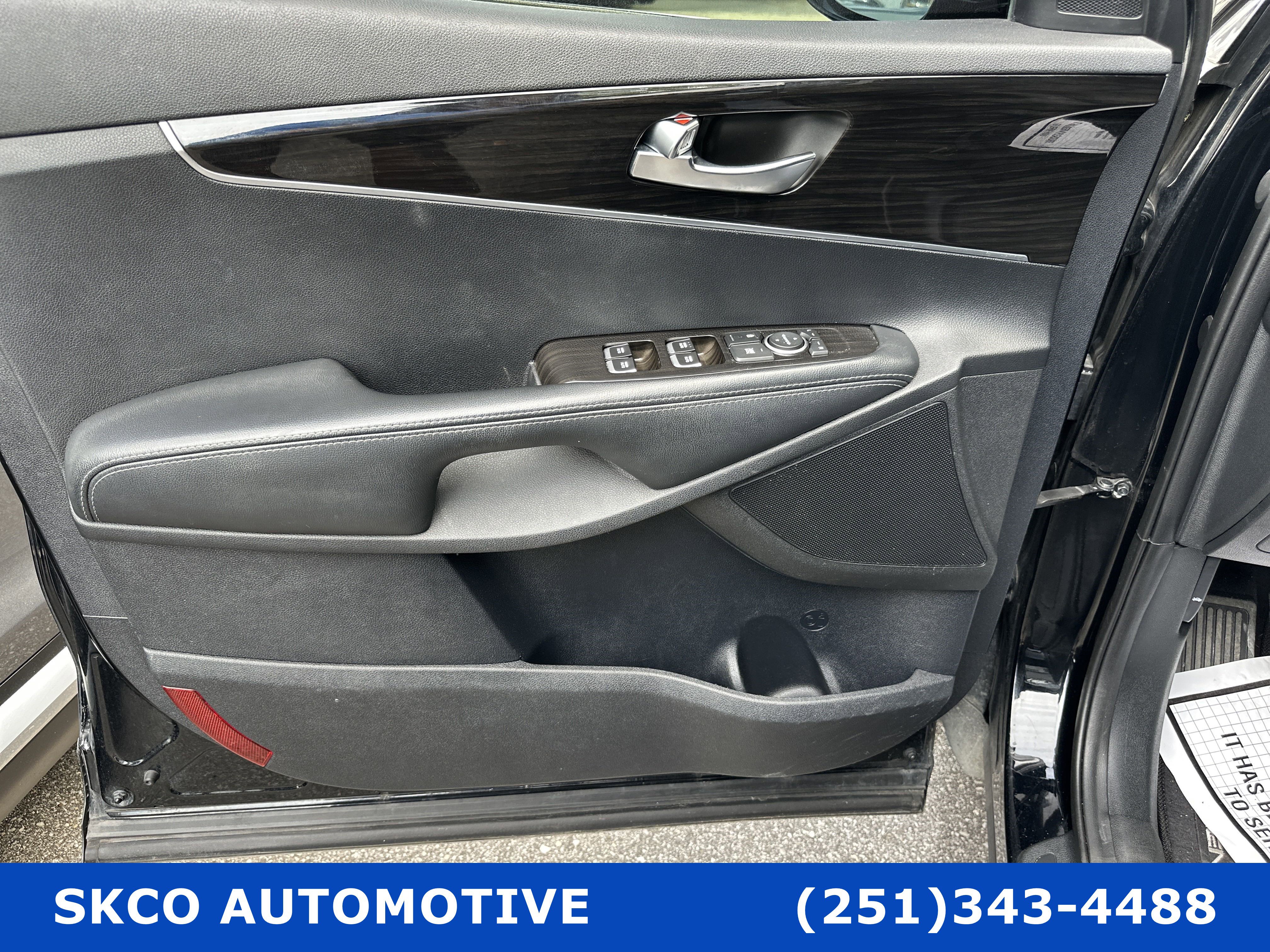 Used 2020 Kia Sorento S image 12