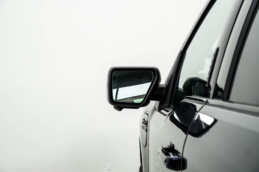 Used 2022 Ford F150 Lightning Platinum image 14