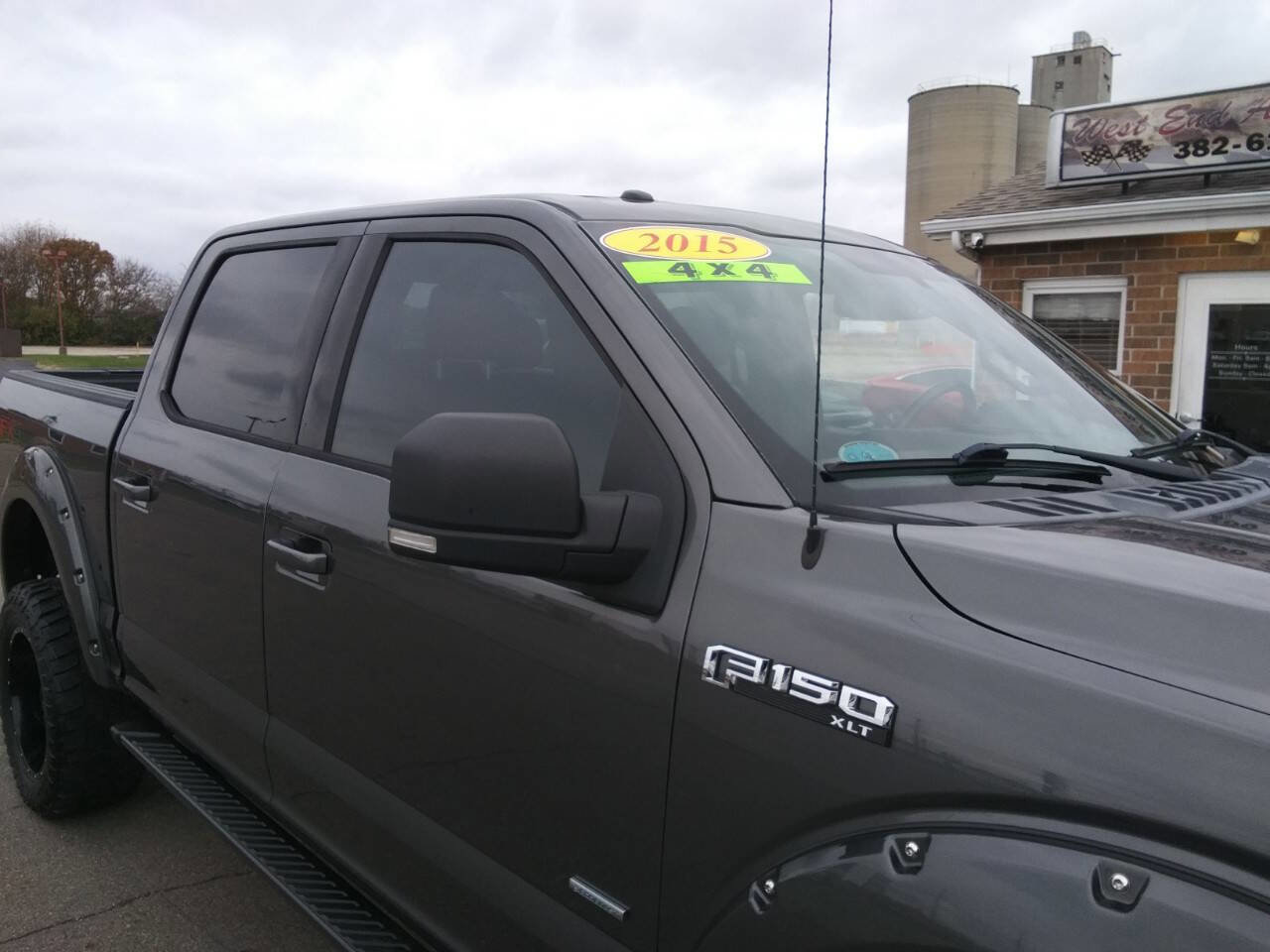 Used 2015 Ford F150 XLT w/ Equipment Group 301A Mid image 4