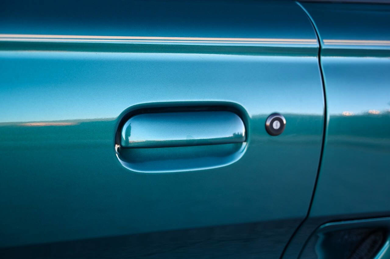 Used 1997 Ford Mustang Cobra image 32