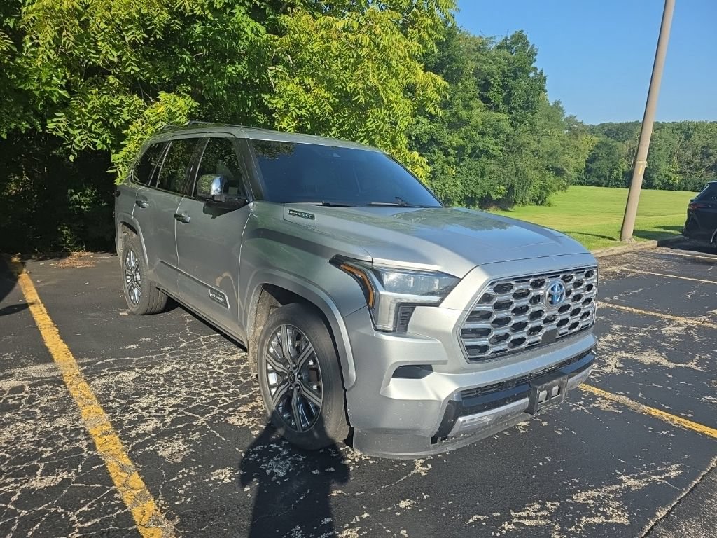 Used 2023 Toyota Sequoia Capstone AWD/4WD image 3